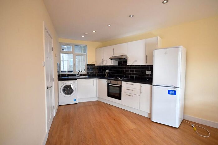 1 Bedroom Flat To Rent In The Promenade, Edgware, HA8