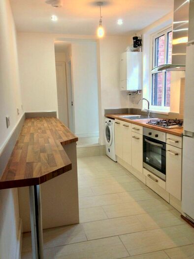 5 Bedroom Terraced House To Rent In Lytton Road, Leicester, LE2