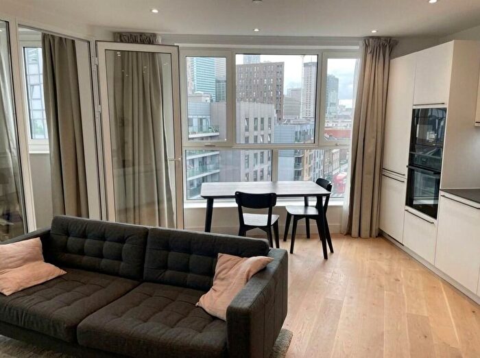 1 Bedroom Property To Rent In Poplar High Street, London, E14