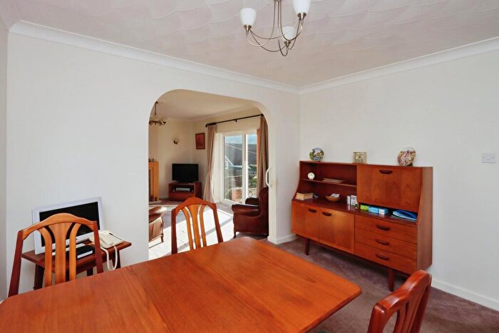 3 Bedroom Bungalow For Sale In Cranford Drive, Owlthorpe, Sheffield, South Yorkshire, S20