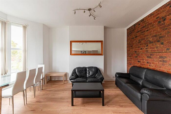 4 Bedroom Flat To Rent In Salters Road, Gosforth, Newcastle Upon Tyne, NE3