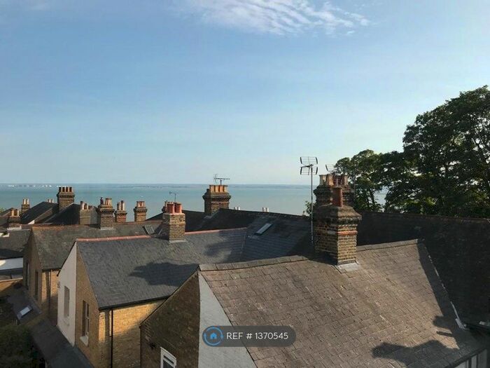 2 Bedroom Maisonette To Rent In Broadway, Leigh-On-Sea, SS9