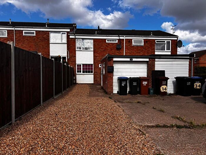 3 Bedroom Terraced House For Sale In St. Audreys Close, Hatfield, AL10