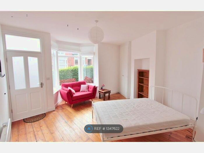 Studio To Rent In Pinner Road, Sheffield, S11