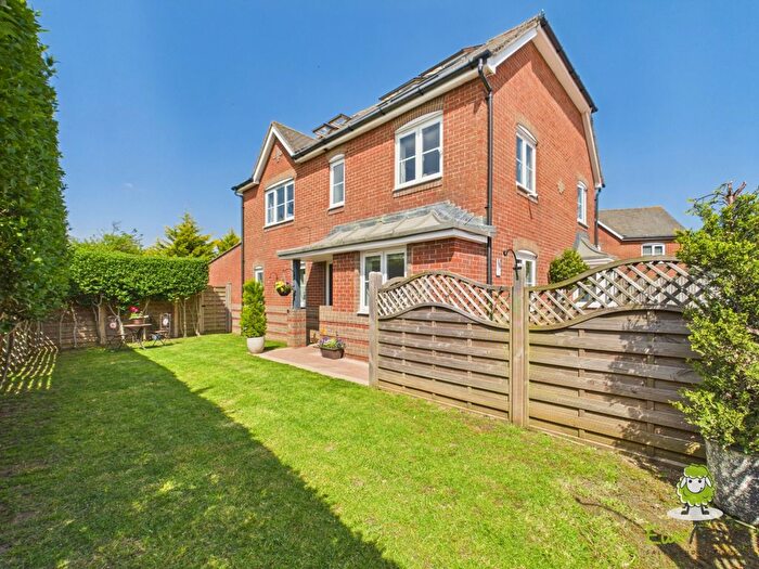 5 Bedroom Detached House For Sale In Dorset Crescent, Basingstoke, Hampshire, RG22