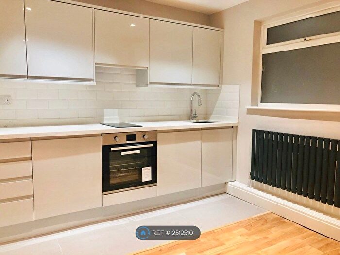 Studio To Rent In Balham High Road, London, SW12