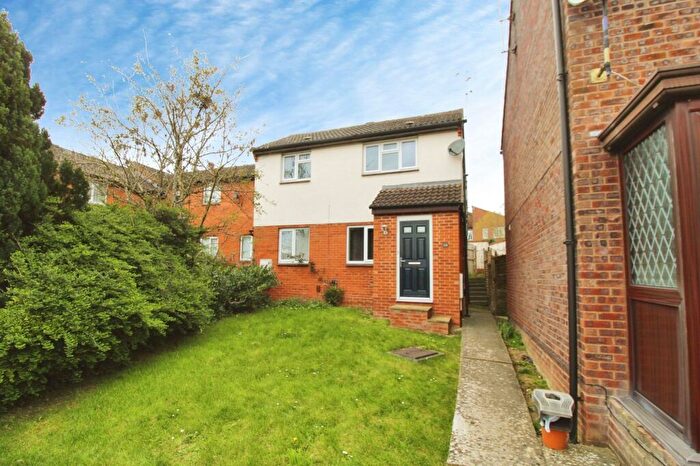 2 Bedroom End Of Terrace House For Sale In Oakwood Road, Westlea, SN5
