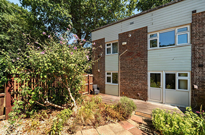 1 Bedroom Flat To Rent In Partridge Gardens, Waterlooville, Hampshire, PO8