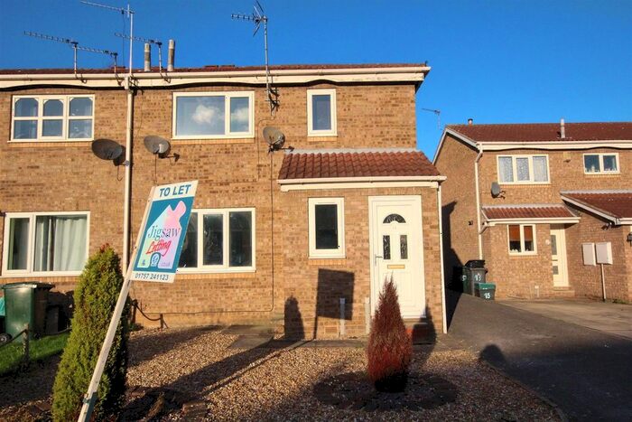 1 Bedroom Flat To Rent In Bassett Close, Selby, YO8
