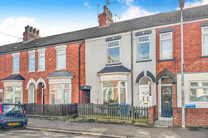 3 Bedroom Terraced House For Sale In Thoresby Street, Hull, HU5