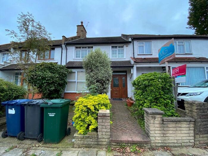 4 Bedroom Terraced House To Rent In Woodhouse Road, North Finchley, London, N12