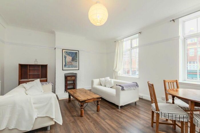 4 Bedroom Flat To Rent In Streatham Hill, London, SW2
