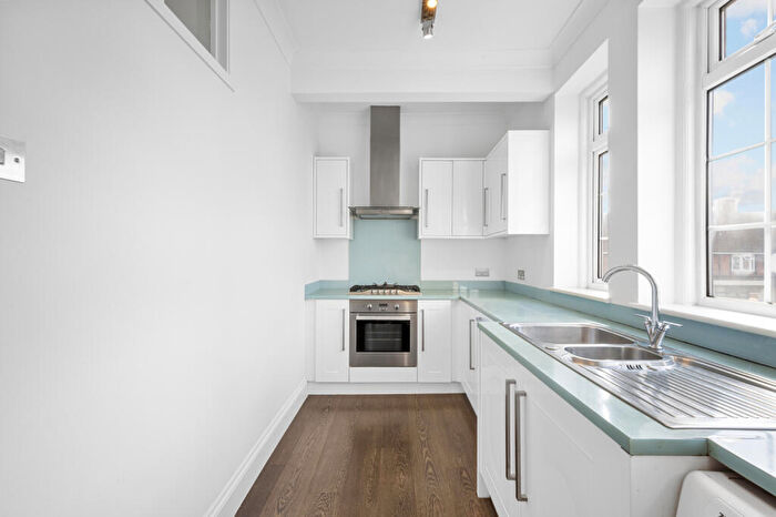 2 Bedroom Apartment For Sale In West Barnes Lane, New Malden, KT3