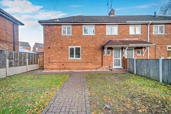 3 Bedroom End Of Terrace House For Sale In Wragby Road, Scunthorpe, DN17