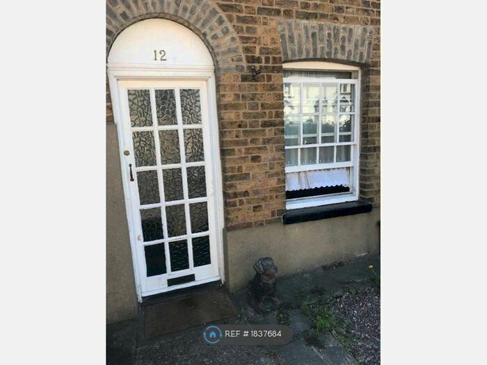 2 Bedroom End Of Terrace House To Rent In Church Street, Maldon, CM9