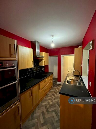 2 Bedroom Flat To Rent In Frobisher Street, Hebburn, NE31