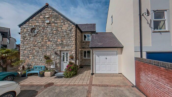 2 Bedroom Flat To Rent In Telford Close, Conwy (Town), Conwy (County Of), LL32