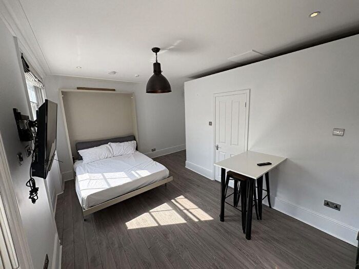 Studio To Rent In Gloucester Place, London, NW1