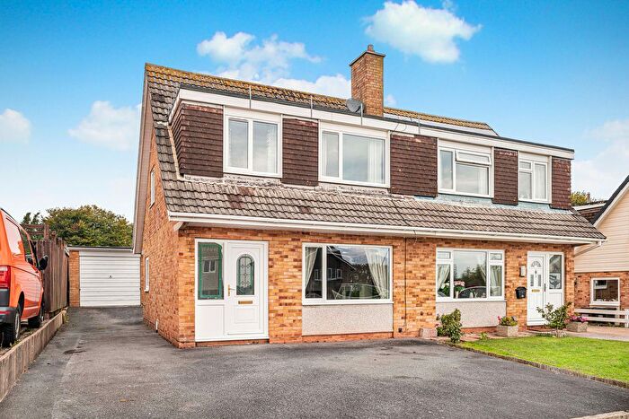 3 Bedroom Semi-Detached House For Sale In Lynmouth Avenue, Paignton, TQ4