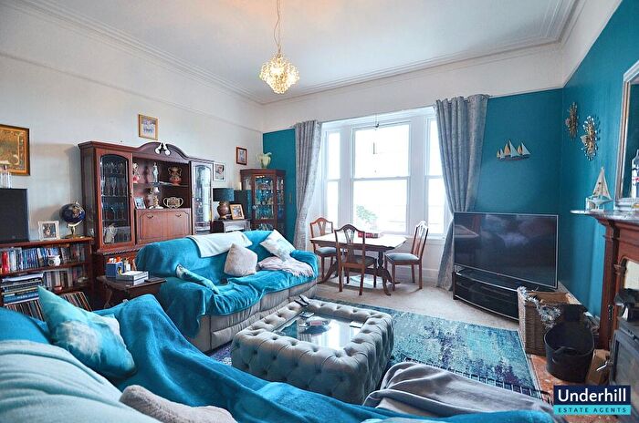 3 Bedroom Flat For Sale In Mayflower Close, EX7