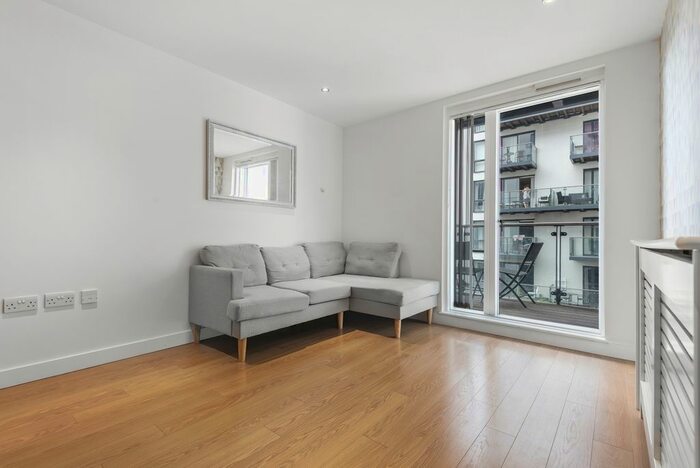 1 Bedroom Flat To Rent In Conington Road, London, SE13