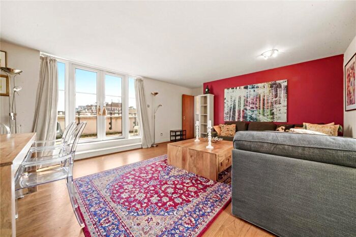 3 Bedroom Flat To Rent In Alberts Court, Palgrave Gardens, NW1