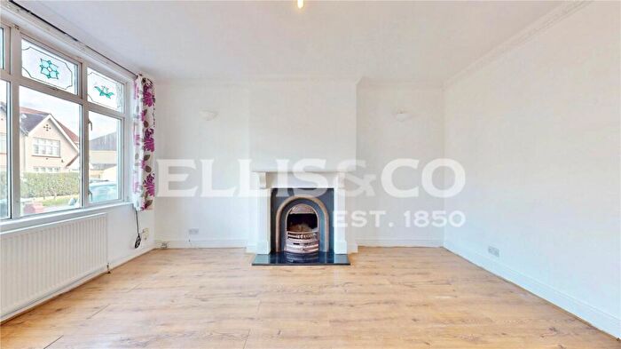 3 Bedroom Maisonette To Rent In Holland Road, Wembley, HA0