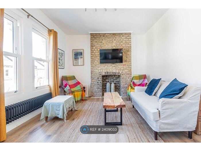 2 Bedroom Flat To Rent In Croxley Road, London, W9