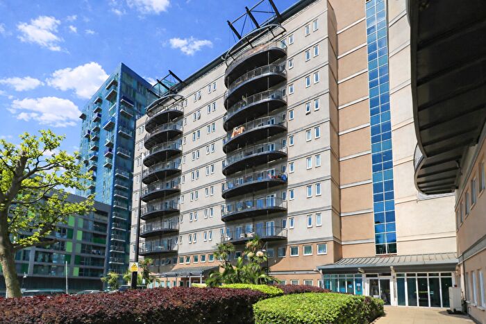 2 Bedroom Apartment For Sale In High Street, London, E15