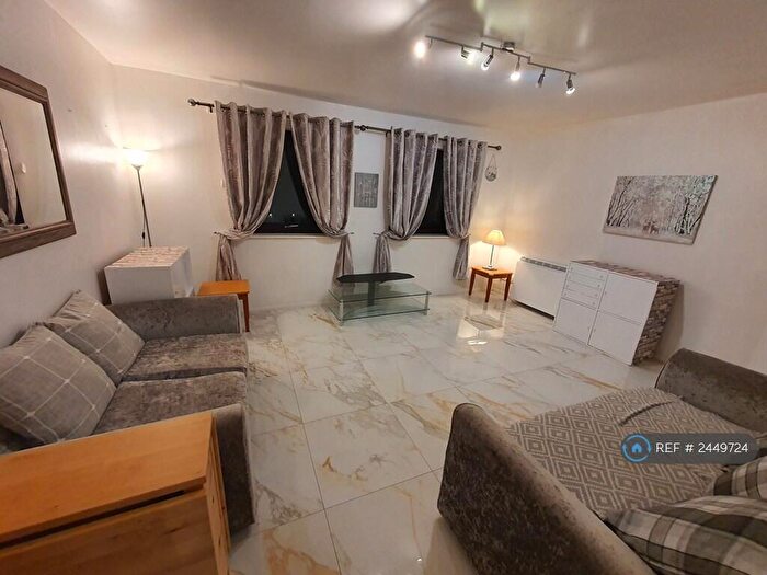 1 Bedroom Flat To Rent In Horseferry Road, London, E14