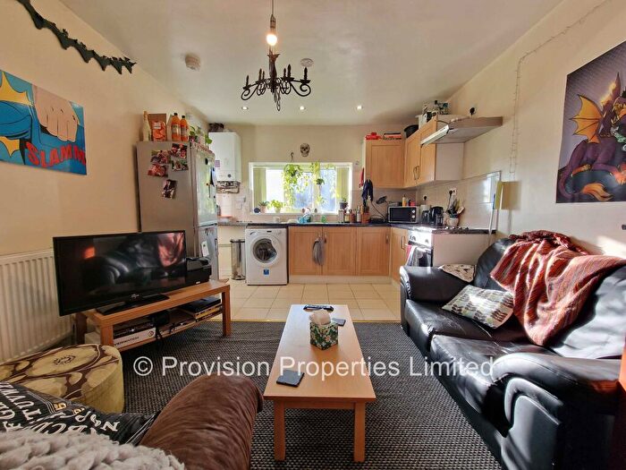 2 Bedroom Flat To Rent In Cardigan Road, Headingley, Leeds, LS6