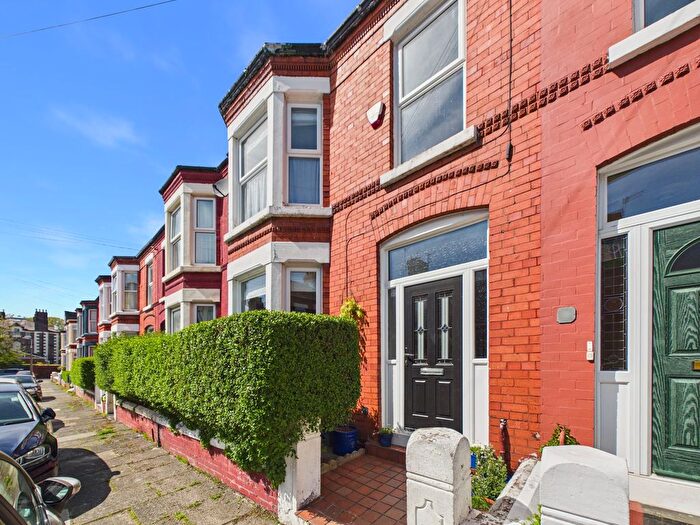 3 Bedroom Terraced House For Sale In Norbury Avenue, Greenbank Park, Liverpool., L18