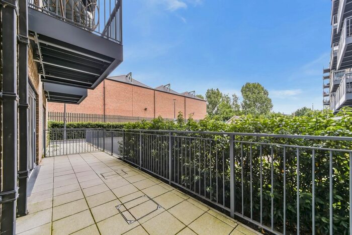 1 Bedroom Flat To Rent In Beaufort Square, Beaufort Park, Colindale, London, NW9