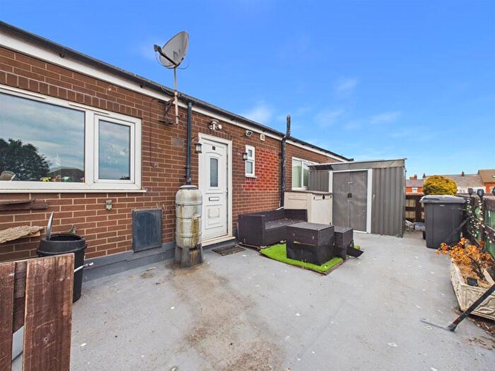2 Bedroom Flat For Sale In Seacroft Road, Mablethorpe, LN12