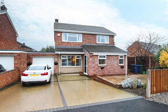 3 Bedroom Detached House For Sale In Whiphill Lane, Armthorpe, Doncaster, DN3