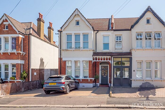 3 Bedroom Flat To Rent In Onslow Gardens, Wallington, SM6