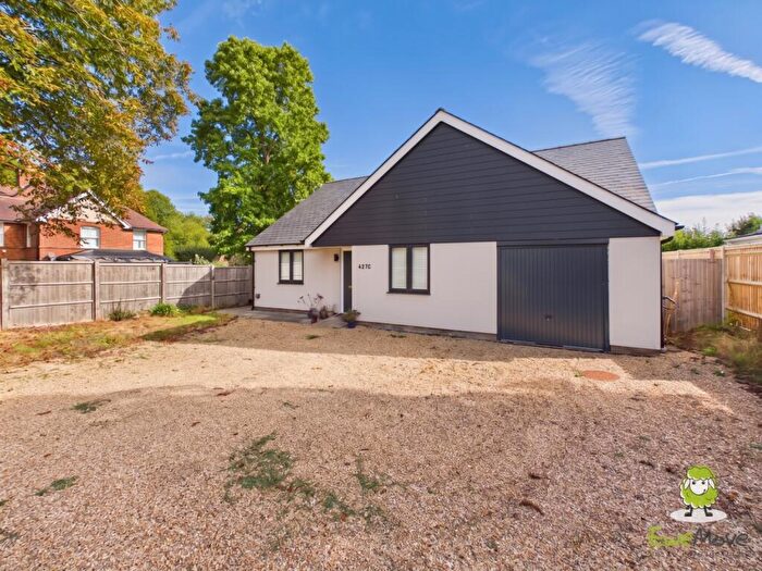 3 Bedroom Detached House For Sale In Worting Road, Basingstoke, Hampshire, RG23