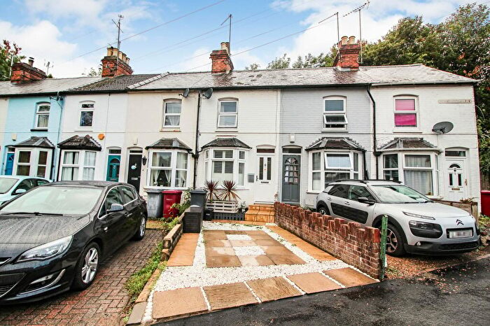 2 Bedroom Terraced House To Rent In Glenbeigh Terrace, Reading, RG1