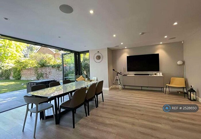 4 Bedroom Terraced House To Rent In Langley Avenue, Surbiton, KT6