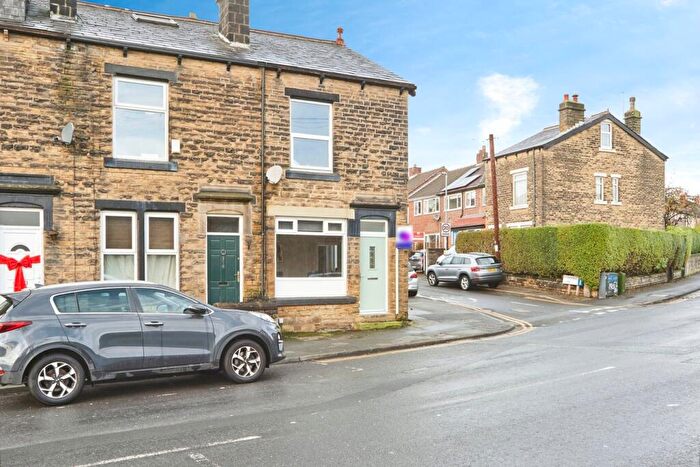 3 Bedroom End Of Terrace House For Sale In Low Lane, Horsforth, Leeds, LS18