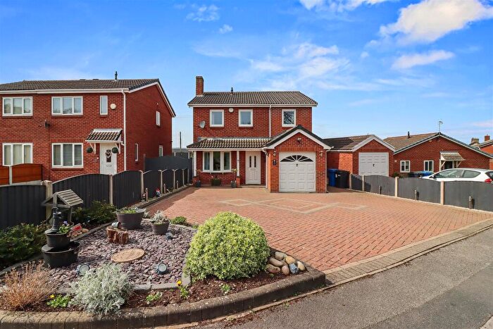 3 Bedroom Detached House For Sale In Briar View, Brimington, Chesterfield, S43