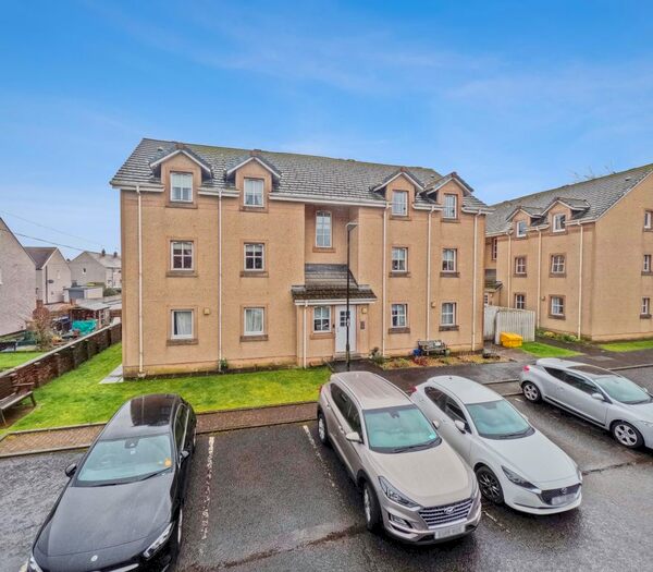 2 Bedroom Flat To Rent In Quakerfield, Bannockburn, Stirling, FK7