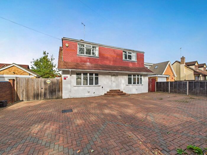 3 Bedroom Detached House To Rent In The Drive, Wraysbury, Staines-Upon-Thames, Surrey, TW19