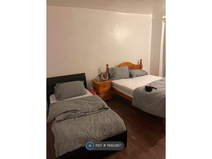 5 Bedroom Terraced House To Rent In Park Road, Wembley, HA0