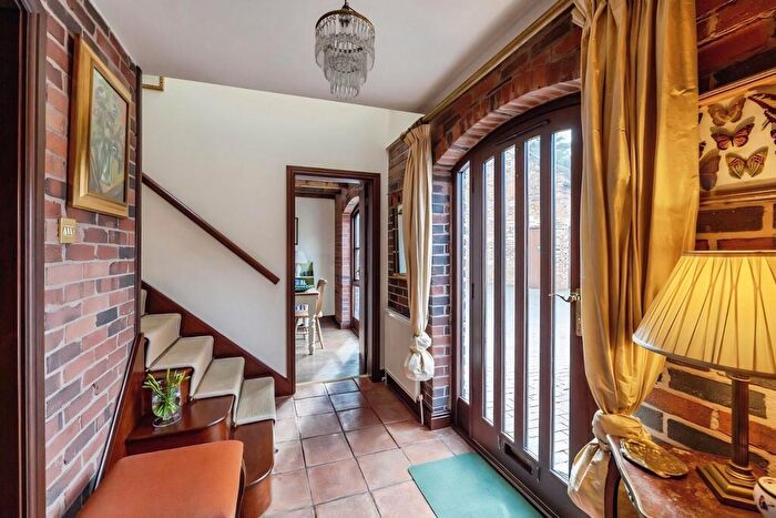 2 Bedroom Barn Conversion For Sale In Mill Lane, Little Aston, WS9