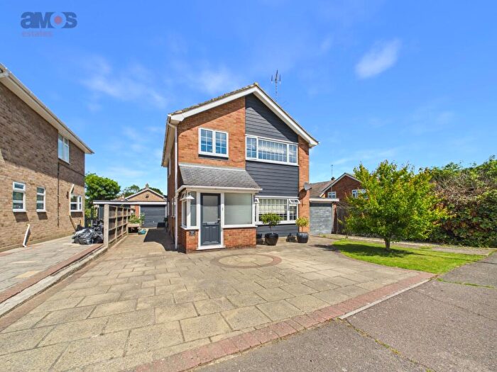 3 Bedroom Detached House For Sale In Greenacres, Hadleigh, Essex, SS7