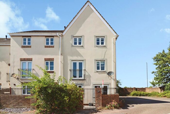 4 Bedroom End Of Terrace House For Sale In Brookthorpe Court, Bristol, Avon, BS37