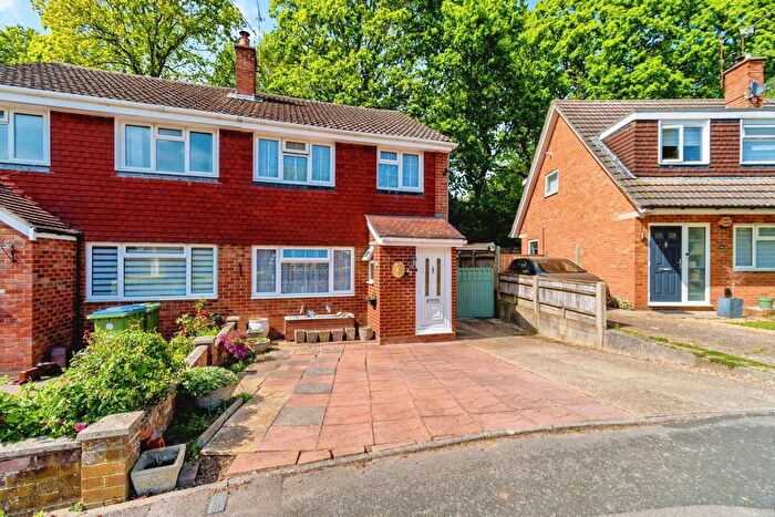 3 Bedroom Semi-Detached House For Sale In Beaulieu Close, Southampton, Hampshire, SO16
