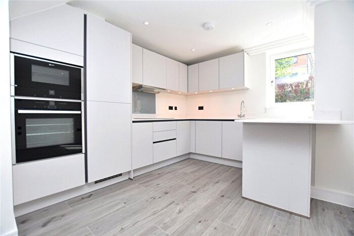 1 Bedroom Flat To Rent In South Norwood Hill, London, SE25