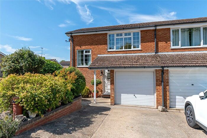 2 Bedroom End Of Terrace House For Sale In Kilpin Green, North Crawley, Newport Pagnell, Buckinghamshire, MK16